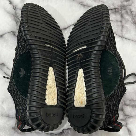 1000% Auth 2015 Yeezy Boost 350 ‘Pirate Black’ 2015 Size 8.5 main image 4